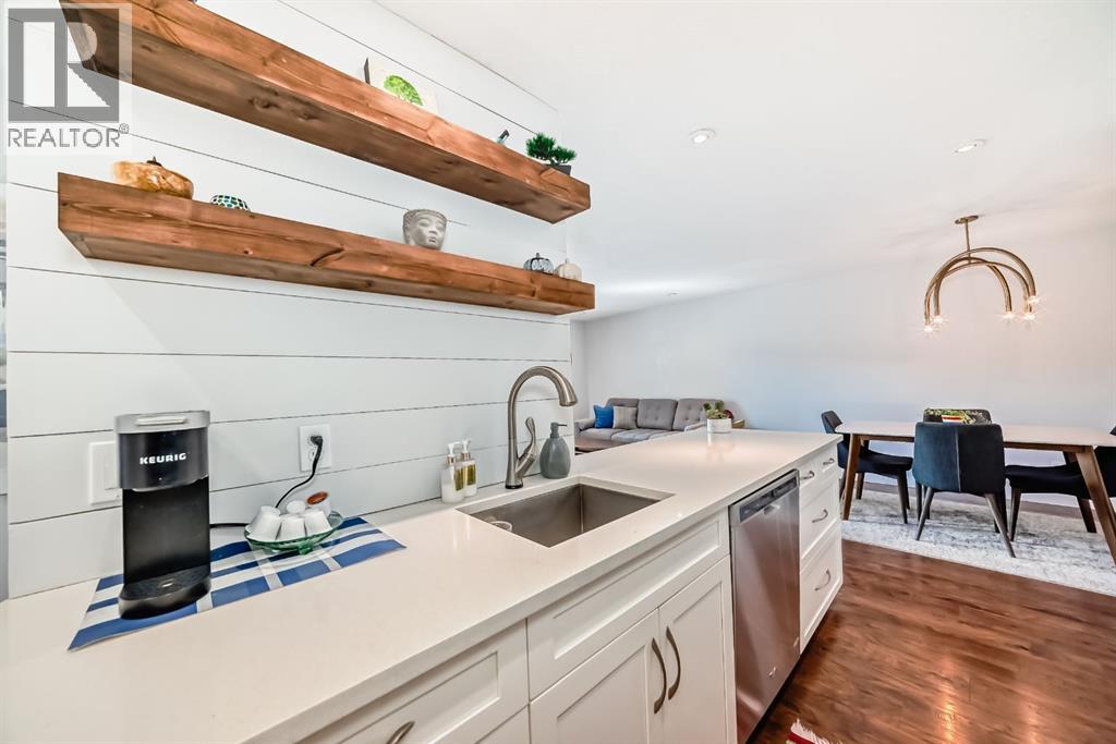 Single Family House for Sale in    Avenue SW Cliff Bungalow Calgary 