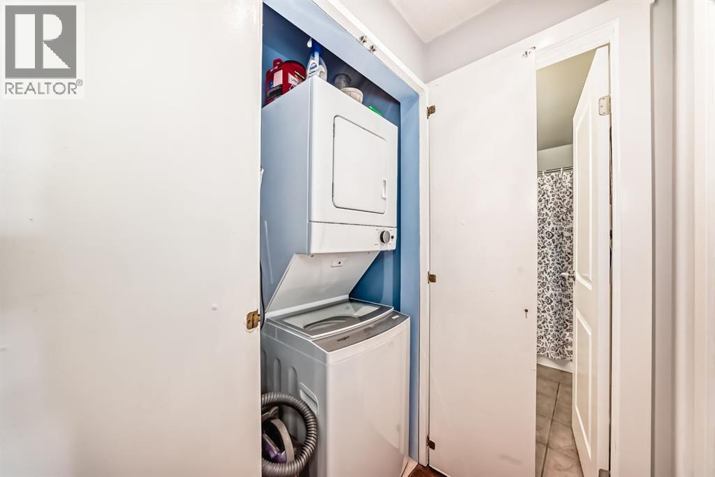 Single Family House for Sale in    Avenue SW Cliff Bungalow Calgary 