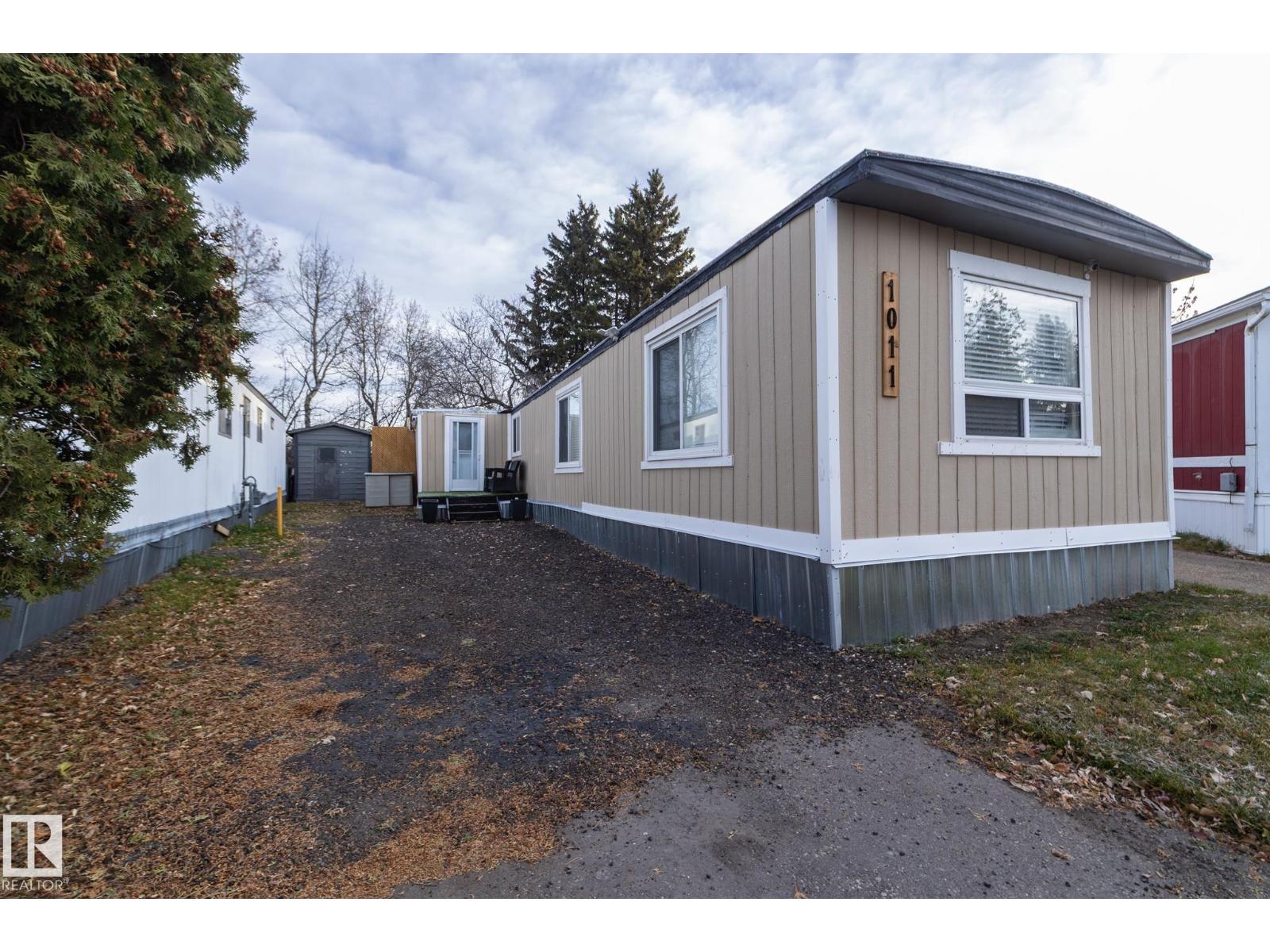 1011 West Mount CR NW, Edmonton