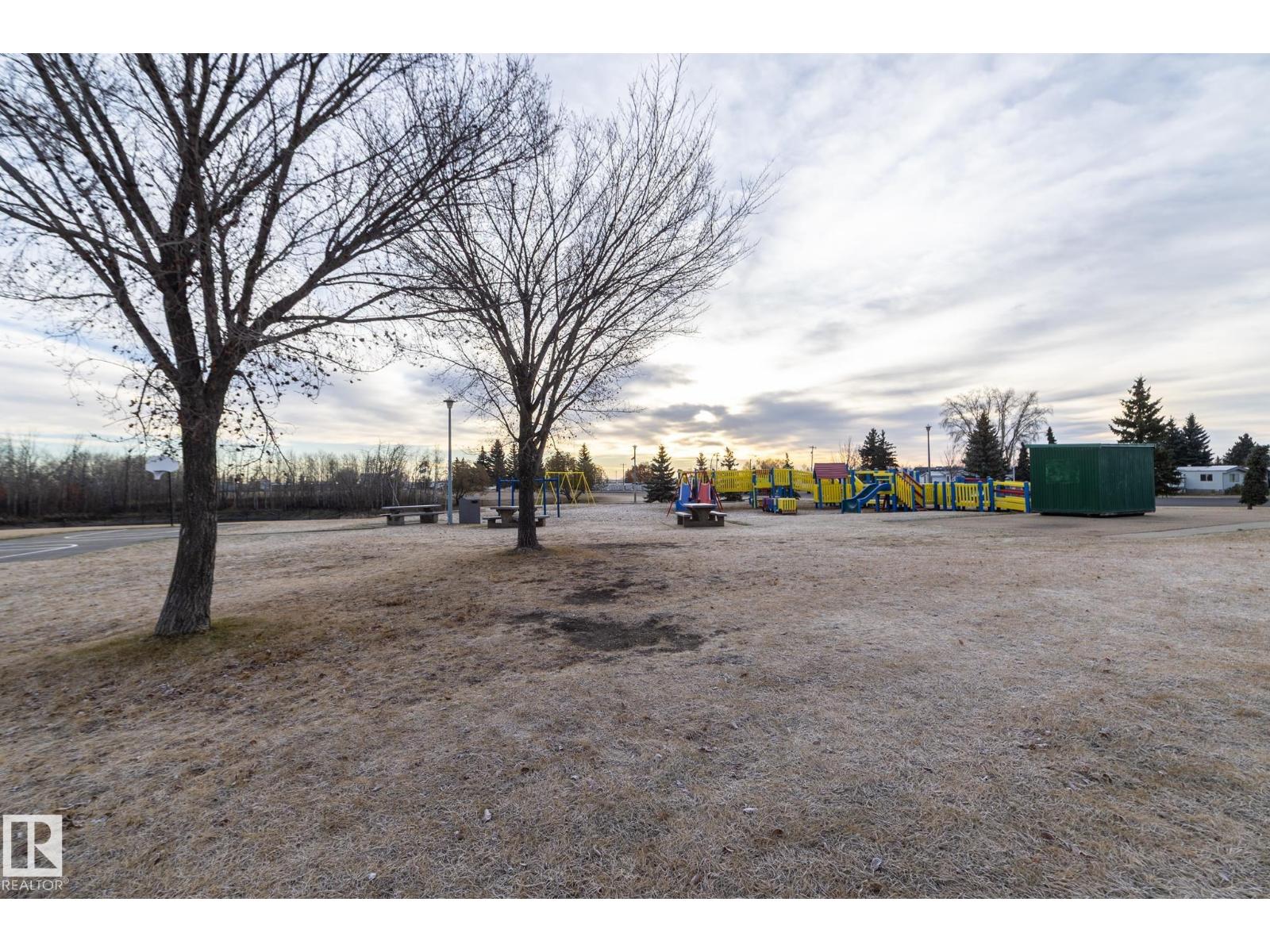 1011 West Mount CR NW, Edmonton