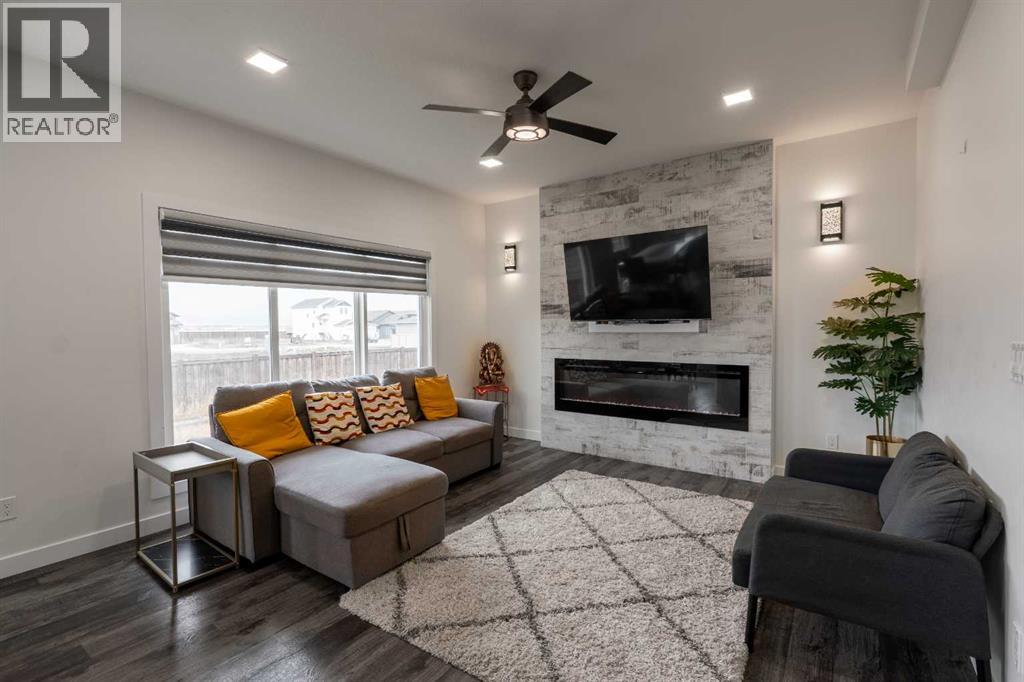 Single Family House for Sale in  Wisteria Court Westgate Grande Prairie 