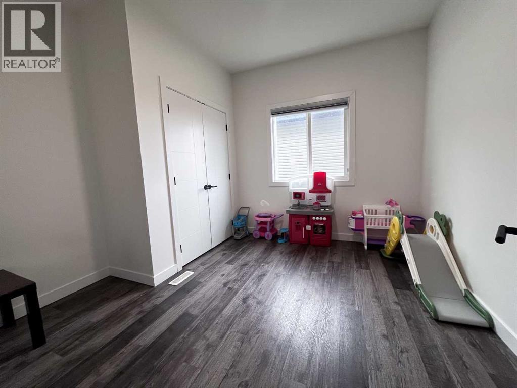 Single Family House for Sale in  Wisteria Court Westgate Grande Prairie 