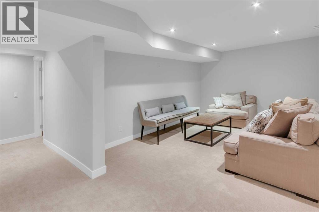 Single Family House for Sale in   Street SW Elbow Park Calgary 