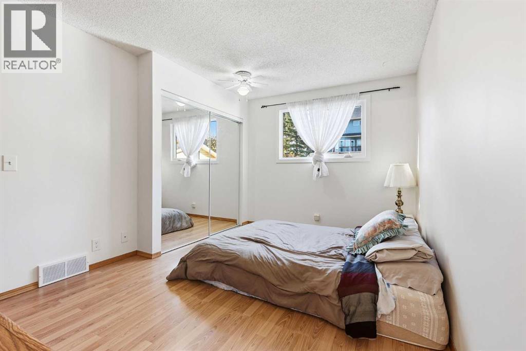 Single Family House Bi-level for Sale in  Macewan Glen Road NW MacEwan Glen Calgary 