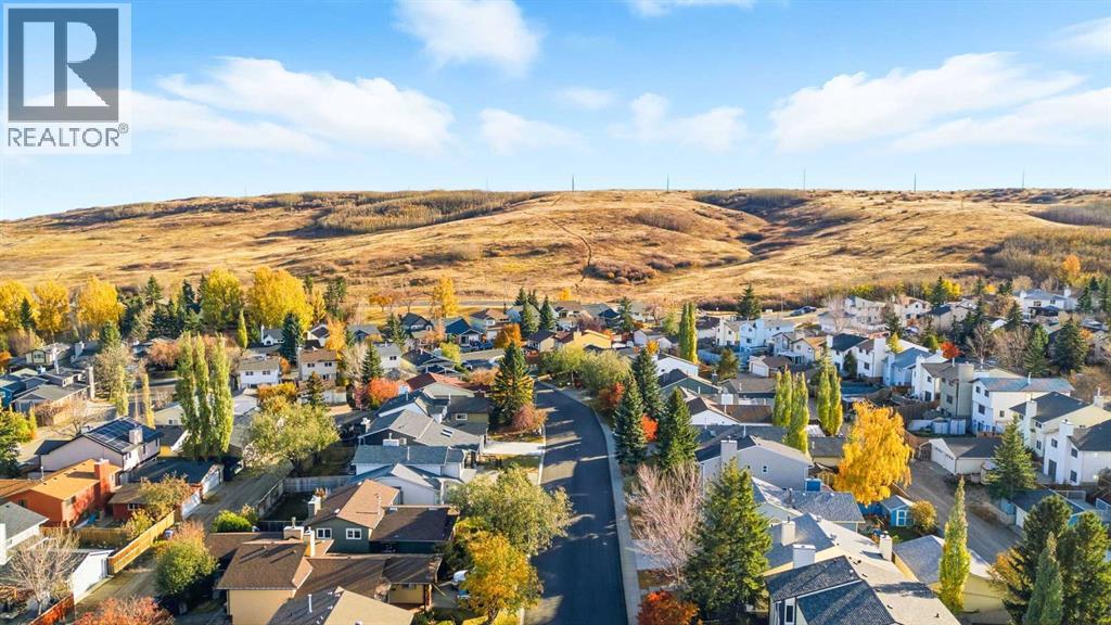 Single Family House Bi-level for Sale in  Macewan Glen Road NW MacEwan Glen Calgary 