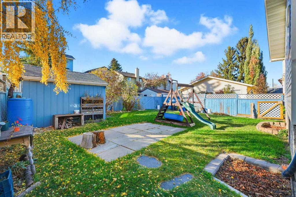 Single Family House Bi-level for Sale in  Macewan Glen Road NW MacEwan Glen Calgary 