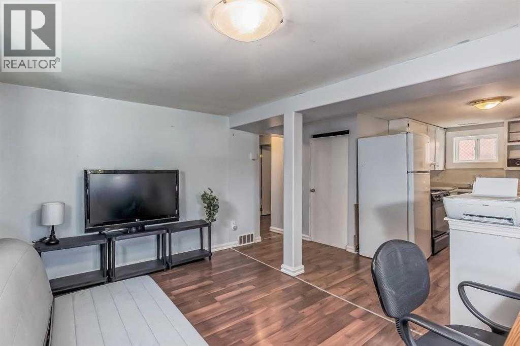 Single Family House Bungalow for Sale in  Bantry Street NE Renfrew Calgary 