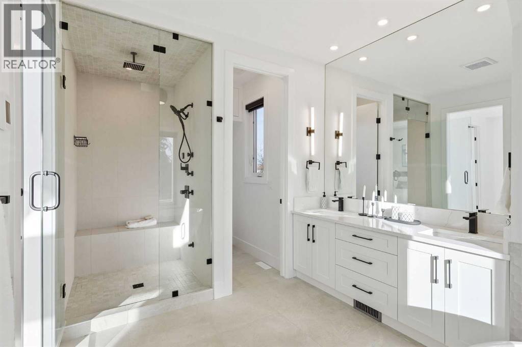 Single Family House for Sale in   Avenue NE Tuxedo Park Calgary 