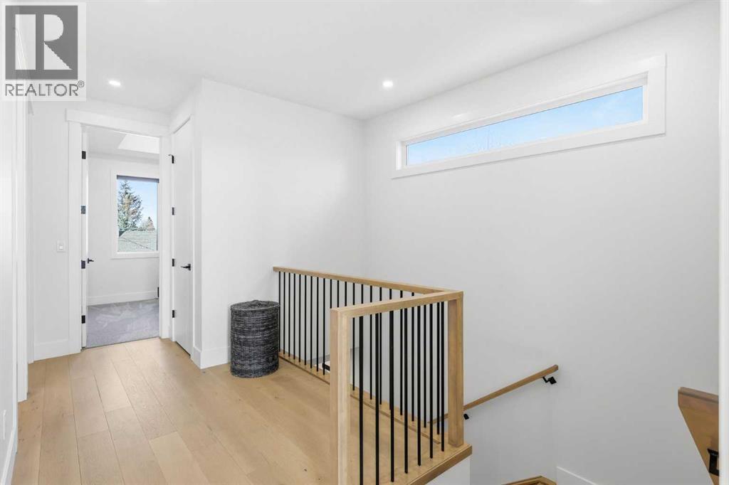 Single Family House for Sale in   Avenue NE Tuxedo Park Calgary 