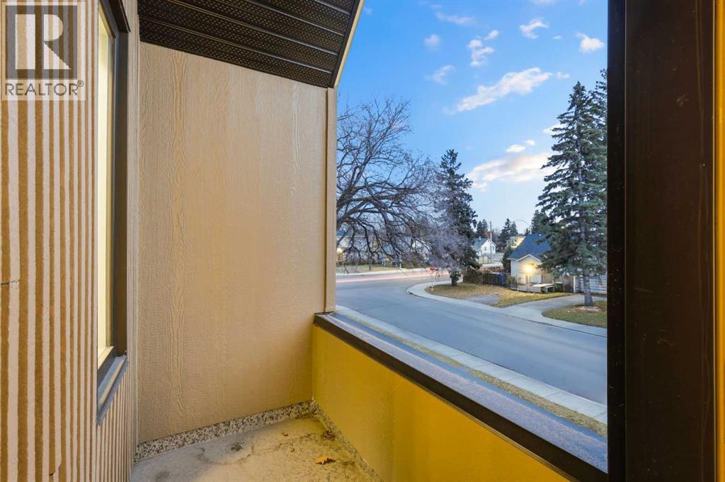 Single Family House for Sale in   Avenue NE Tuxedo Park Calgary 