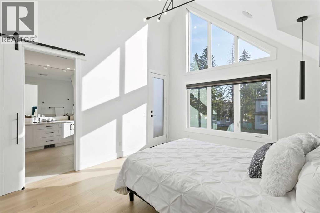 Single Family House for Sale in   Avenue NE Tuxedo Park Calgary 