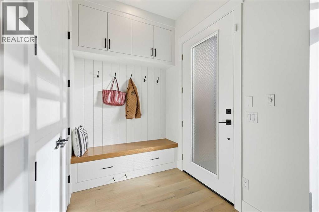 Single Family House for Sale in   Avenue NE Tuxedo Park Calgary 