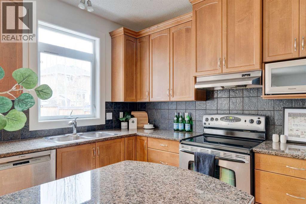 Single Family House for Sale in  Tuscany Estates Close NW Tuscany Calgary 