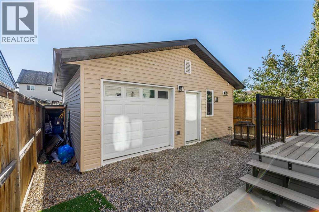 Single Family House for Sale in  Copperpond Parade SE Copperfield Calgary 