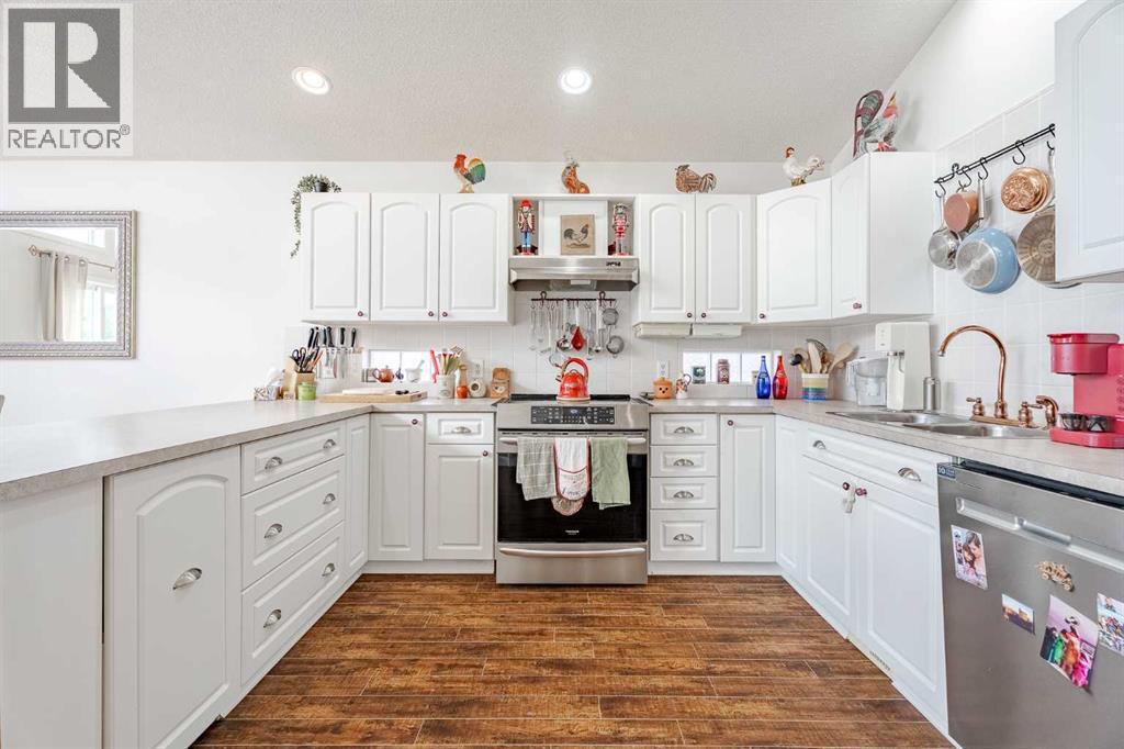 Single Family House Bungalow for Sale in  Everridge Court SW Evergreen Calgary 