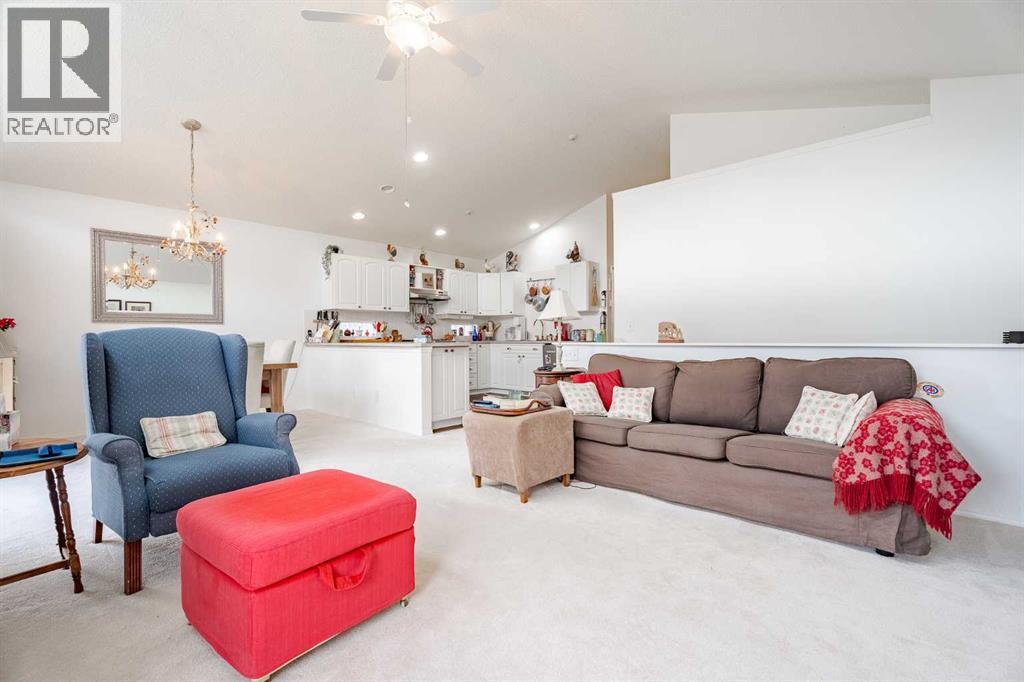 Single Family House Bungalow for Sale in  Everridge Court SW Evergreen Calgary 