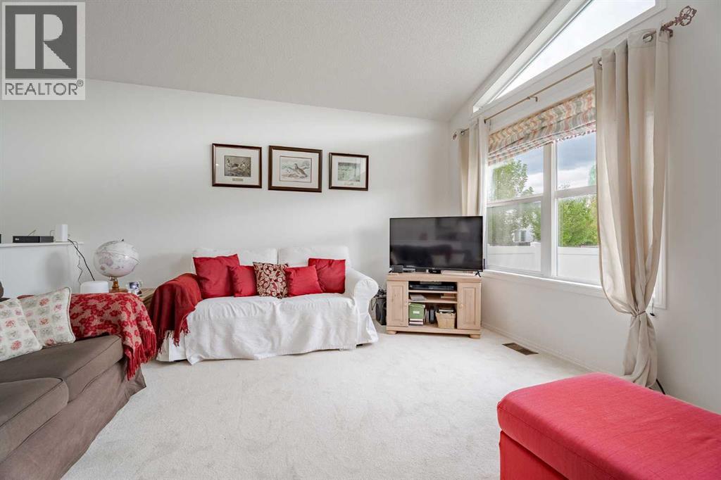 Single Family House Bungalow for Sale in  Everridge Court SW Evergreen Calgary 