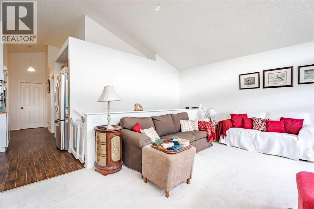 Single Family House Bungalow for Sale in  Everridge Court SW Evergreen Calgary 