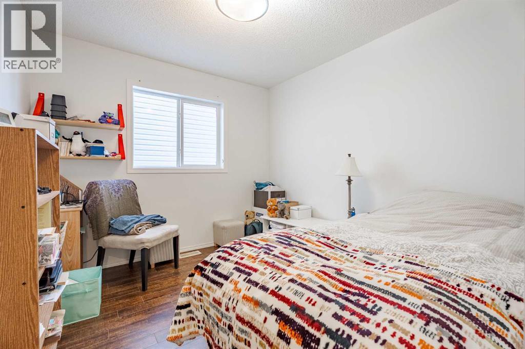 Single Family House Bungalow for Sale in  Everridge Court SW Evergreen Calgary 