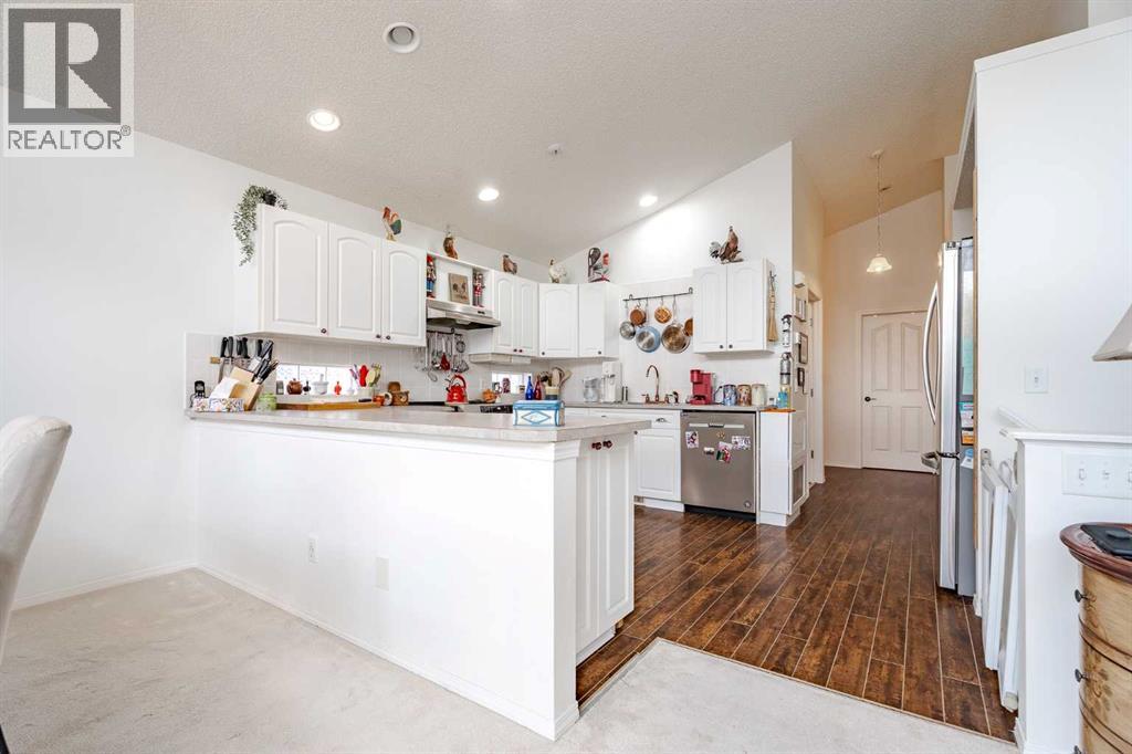 Single Family House Bungalow for Sale in  Everridge Court SW Evergreen Calgary 