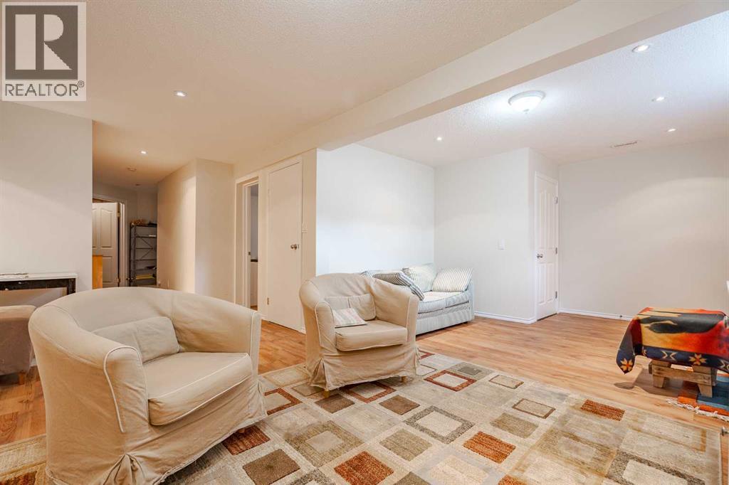 Single Family House Bungalow for Sale in  Everridge Court SW Evergreen Calgary 