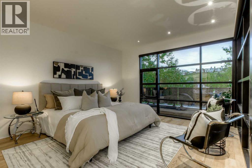 Single Family House for Sale in   Avenue NW West Hillhurst Calgary 