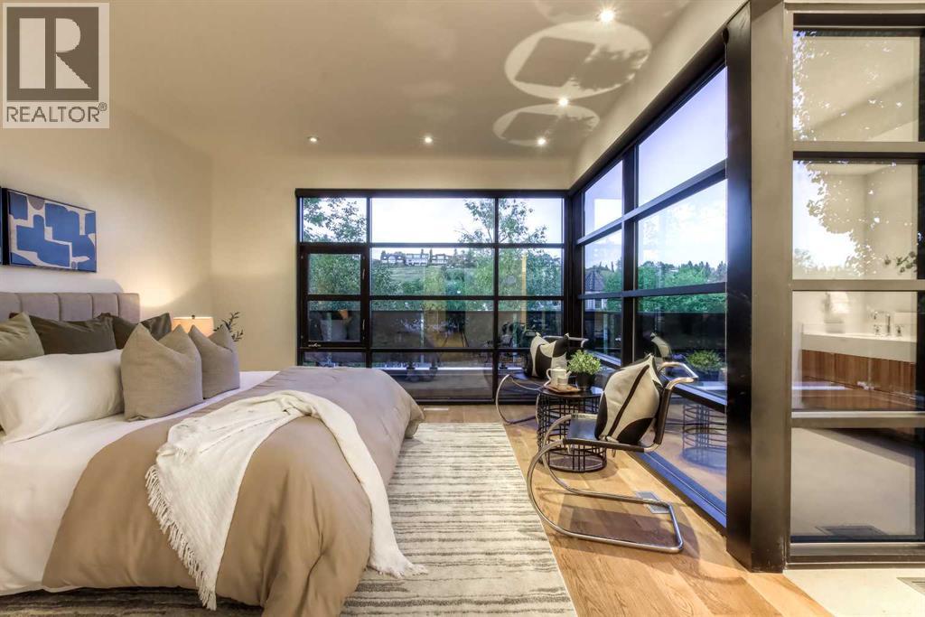 Single Family House for Sale in   Avenue NW West Hillhurst Calgary 