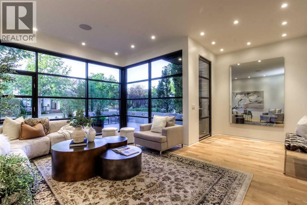 Single Family House for Sale in   Avenue NW West Hillhurst Calgary 