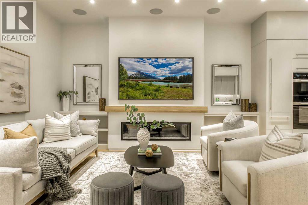 Single Family House for Sale in   Avenue NW West Hillhurst Calgary 