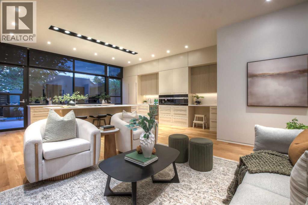 Single Family House for Sale in   Avenue NW West Hillhurst Calgary 