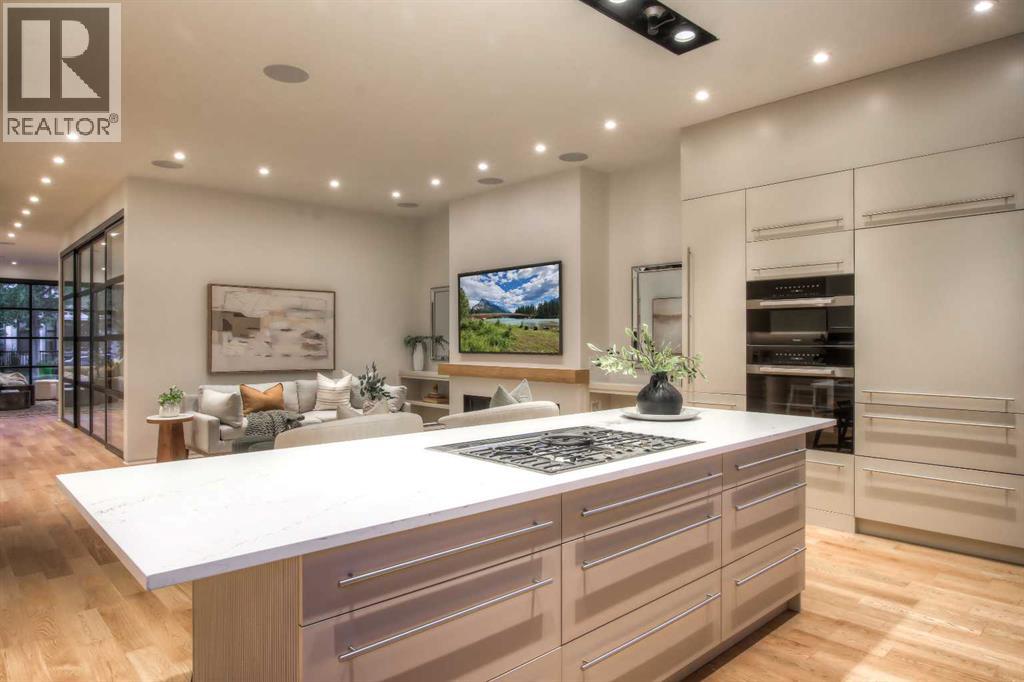 Single Family House for Sale in   Avenue NW West Hillhurst Calgary 