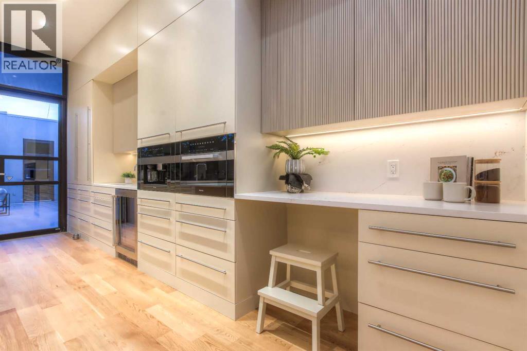 Single Family House for Sale in   Avenue NW West Hillhurst Calgary 