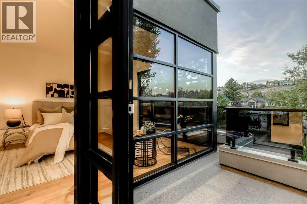 Single Family House for Sale in   Avenue NW West Hillhurst Calgary 