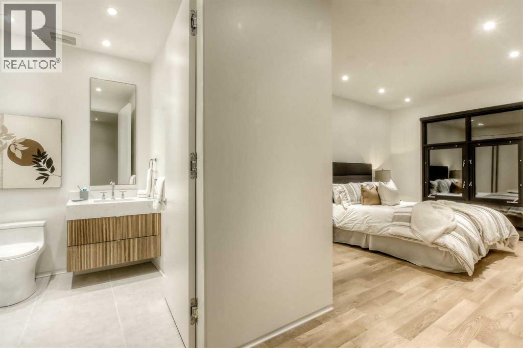 Single Family House for Sale in   Avenue NW West Hillhurst Calgary 