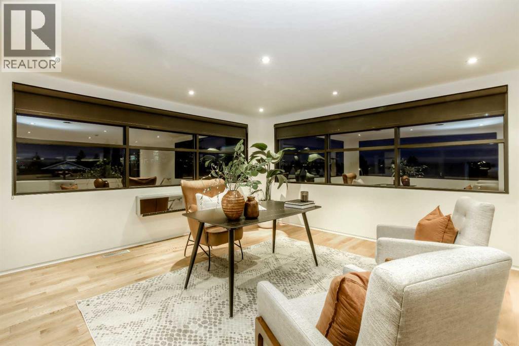 Single Family House for Sale in   Avenue NW West Hillhurst Calgary 