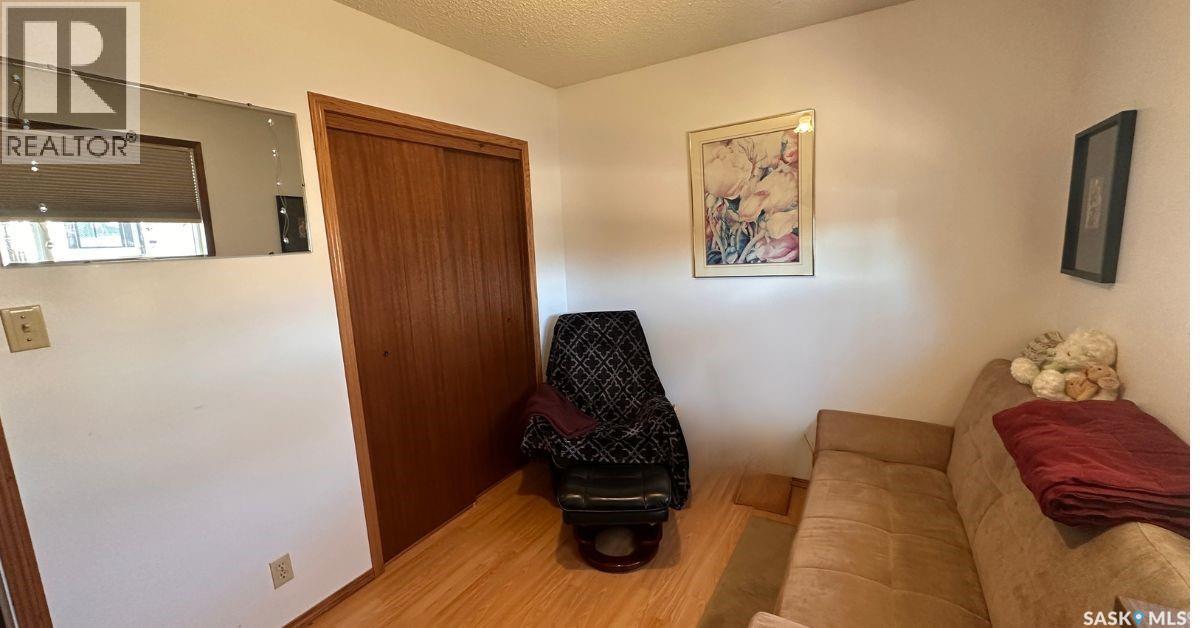 Single Family House Bungalow for Sale in  th AVENUE NW Swift Current 