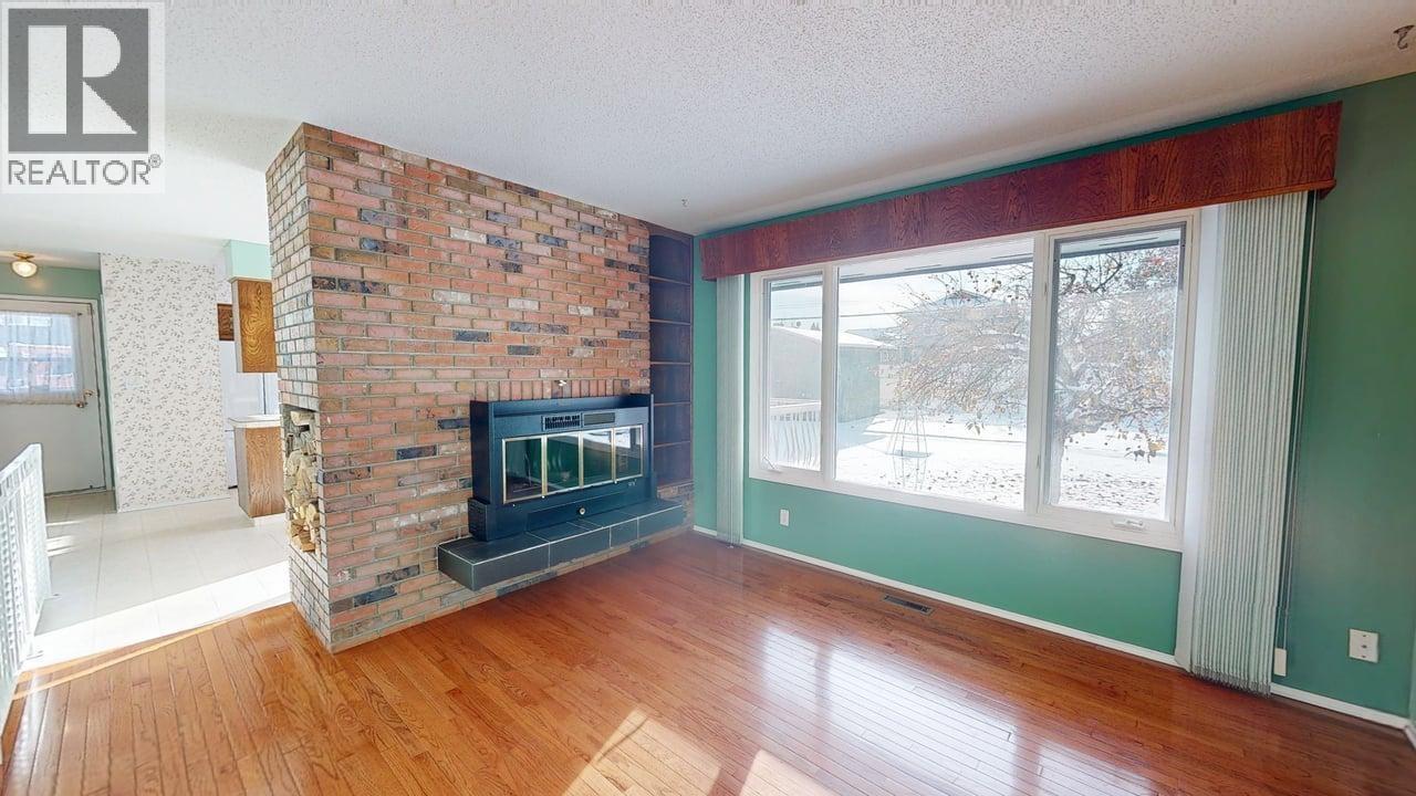 10415 109 AVENUE - 4