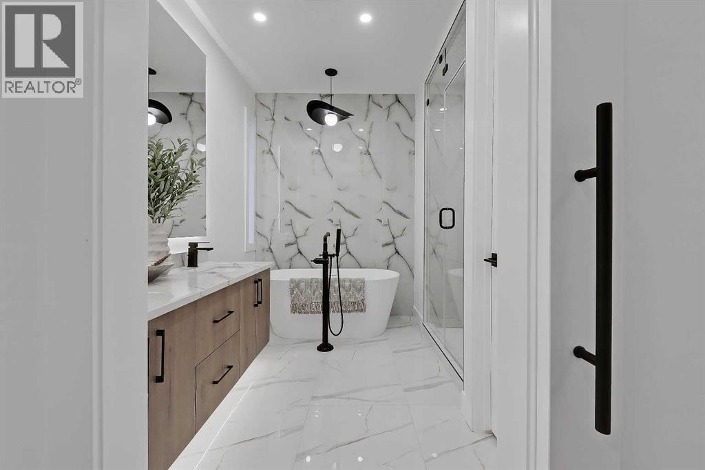 Single Family House for Sale in   Avenue NW West Hillhurst Calgary 