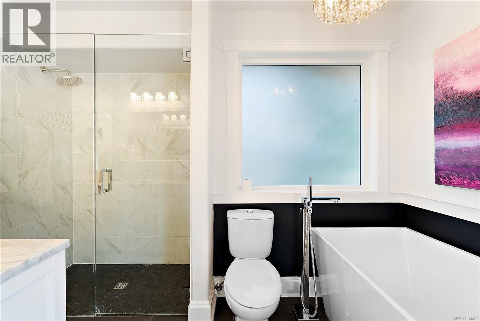  1290 Lidgate Court, Saanich