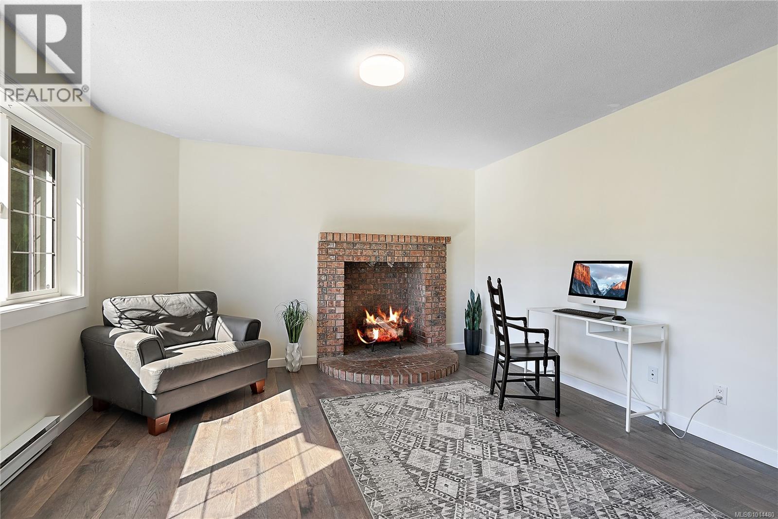  1290 Lidgate Court, Saanich