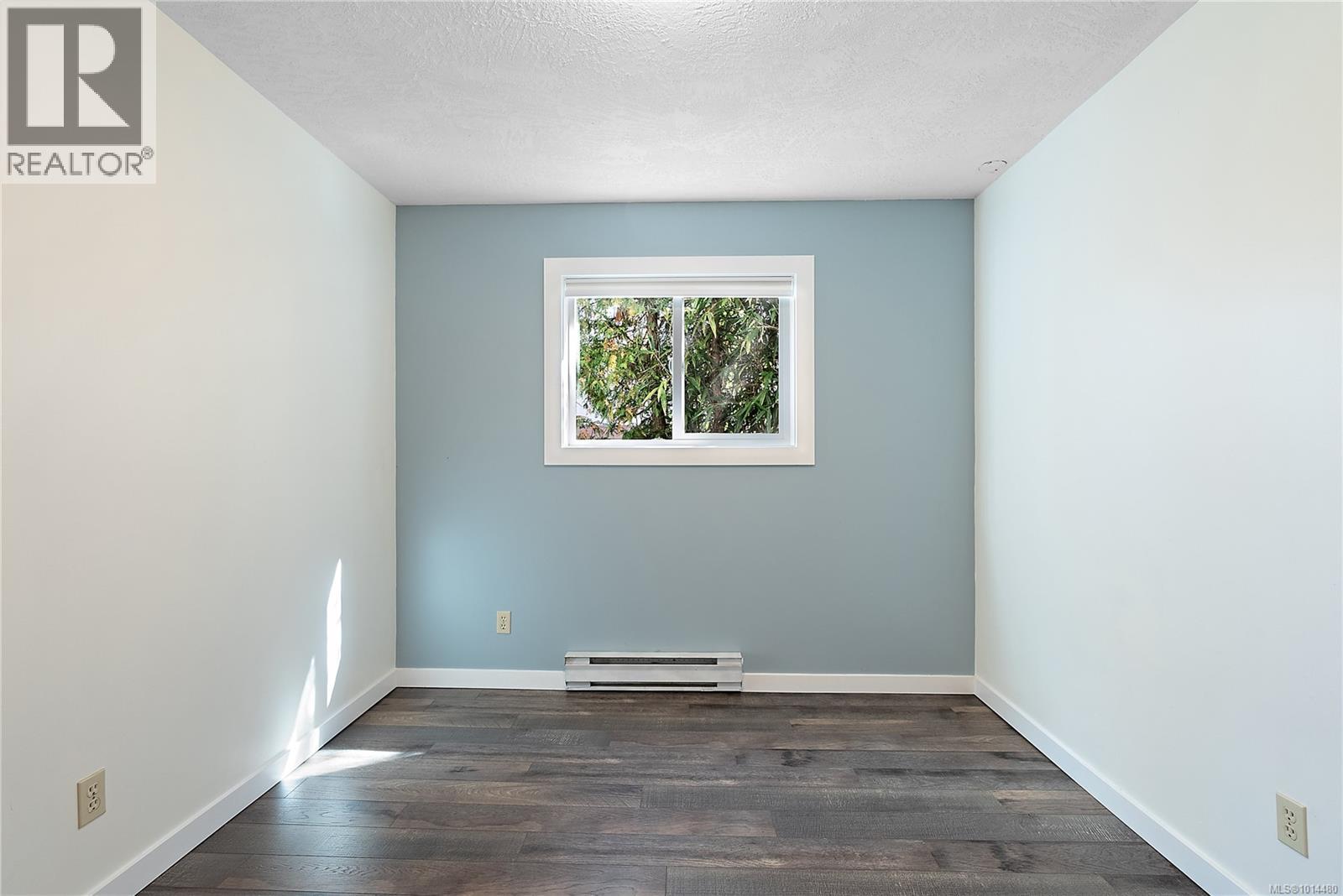  1290 Lidgate Court, Saanich