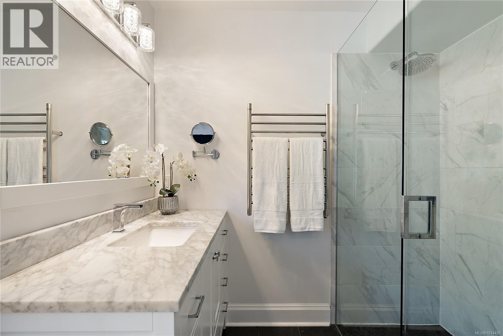  1290 Lidgate Court, Saanich