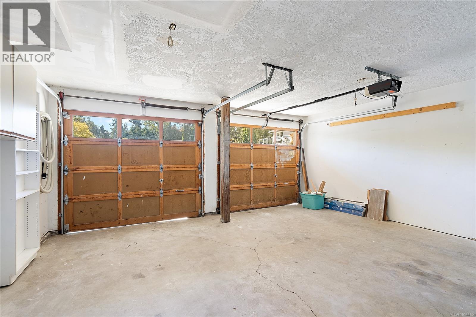  1290 Lidgate Court, Saanich