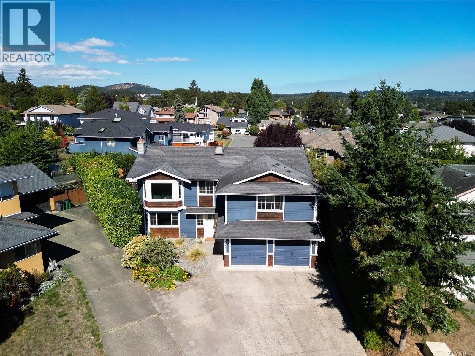  1290 Lidgate Court, Saanich