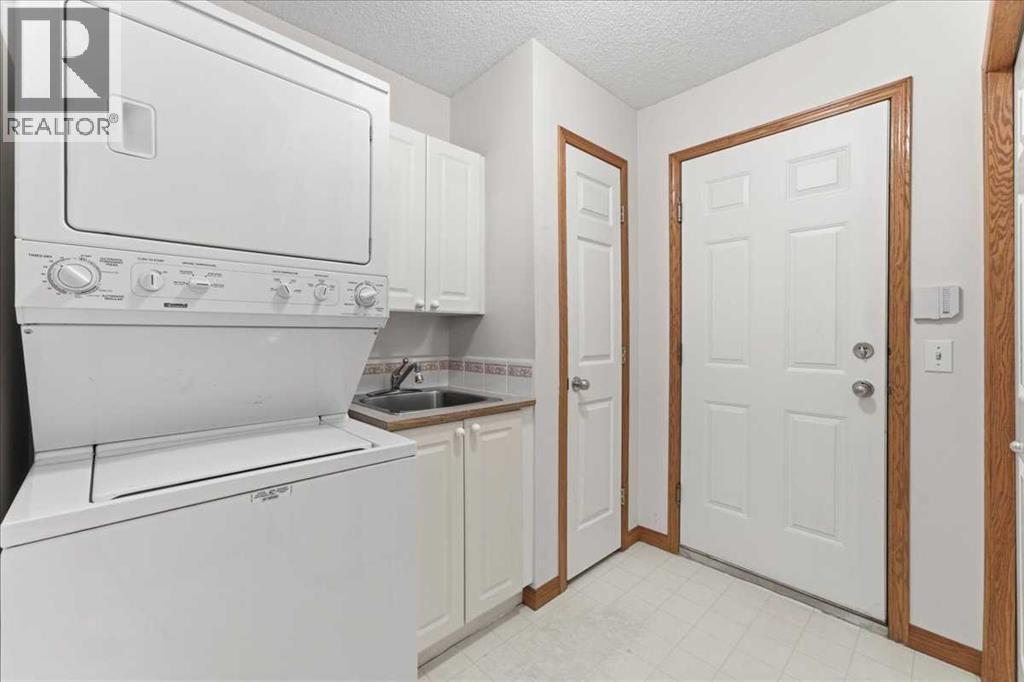 Single Family House Bungalow for Sale in  Scimitar Point NW Scenic Acres Calgary 