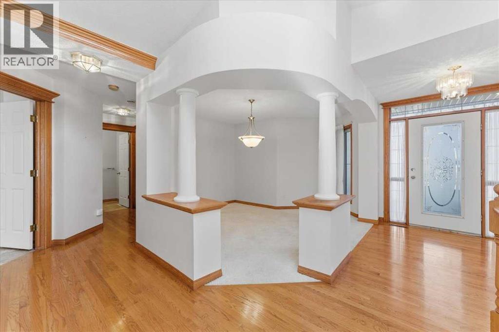 Single Family House Bungalow for Sale in  Scimitar Point NW Scenic Acres Calgary 