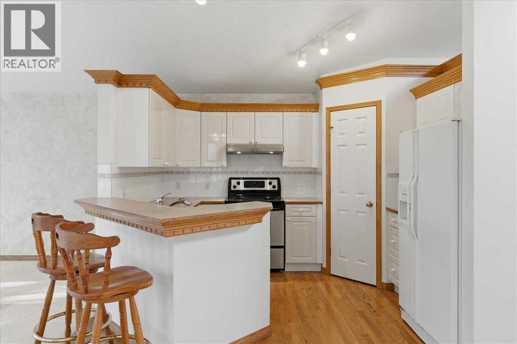 Single Family House Bungalow for Sale in  Scimitar Point NW Scenic Acres Calgary 