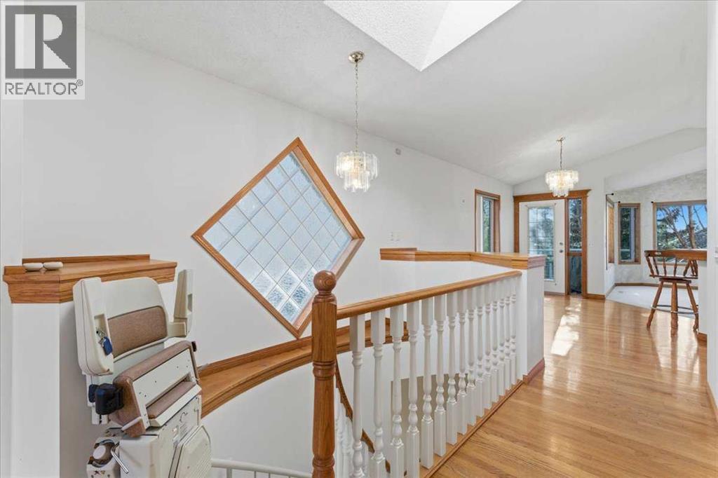 Single Family House Bungalow for Sale in  Scimitar Point NW Scenic Acres Calgary 