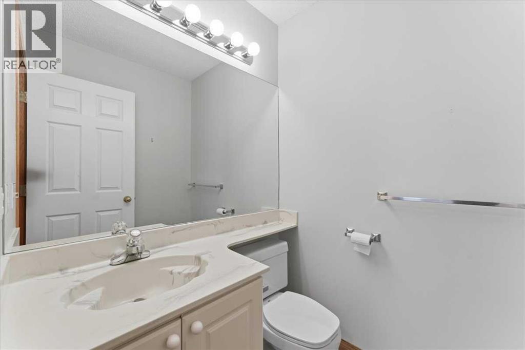 Single Family House Bungalow for Sale in  Scimitar Point NW Scenic Acres Calgary 