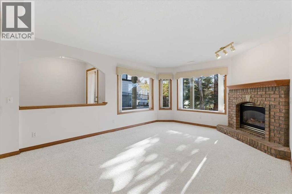 Single Family House Bungalow for Sale in  Scimitar Point NW Scenic Acres Calgary 